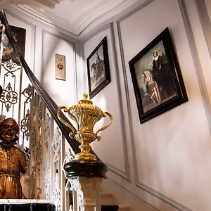 4* Hotel Residencia Henri Iv